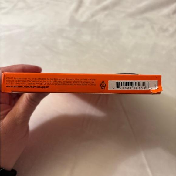 Amazon Fire HD 8 Cover - Black - Picture 3 of 11